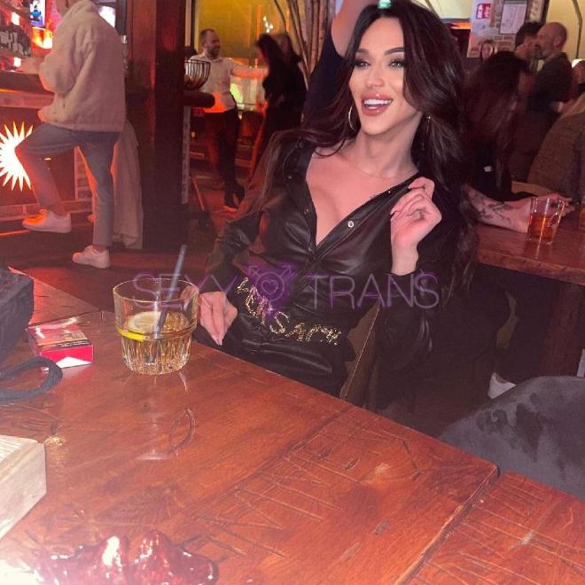 Romina TS luxus TS Party escort Schweiz, Basel, Basel und Umgebung