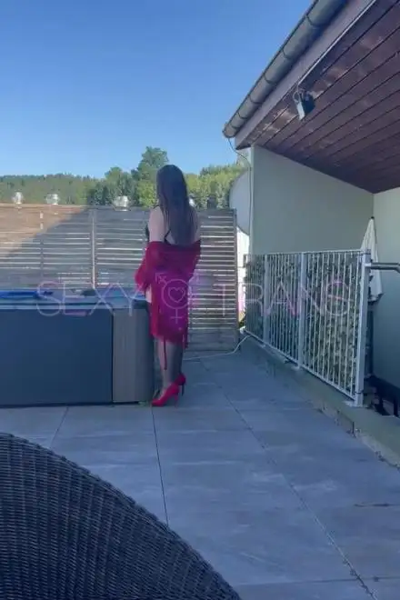 TS Laura Geile Brünette TS Zungenanal (passiv) Schweiz, Pfaffnau, Luzern 