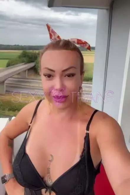 TS Luana Baldrini Hot Brasiltrans Spermaküsse Schweiz, Oensingen, Solothurn